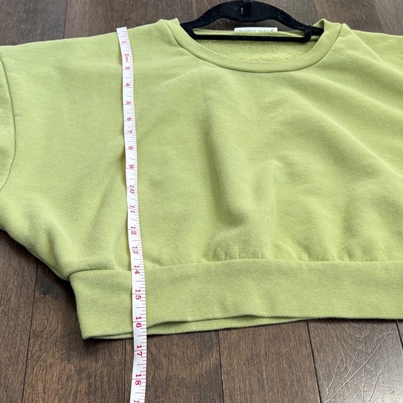 Reformation Green Cropped Sweatshirt - Picture 4 of 7